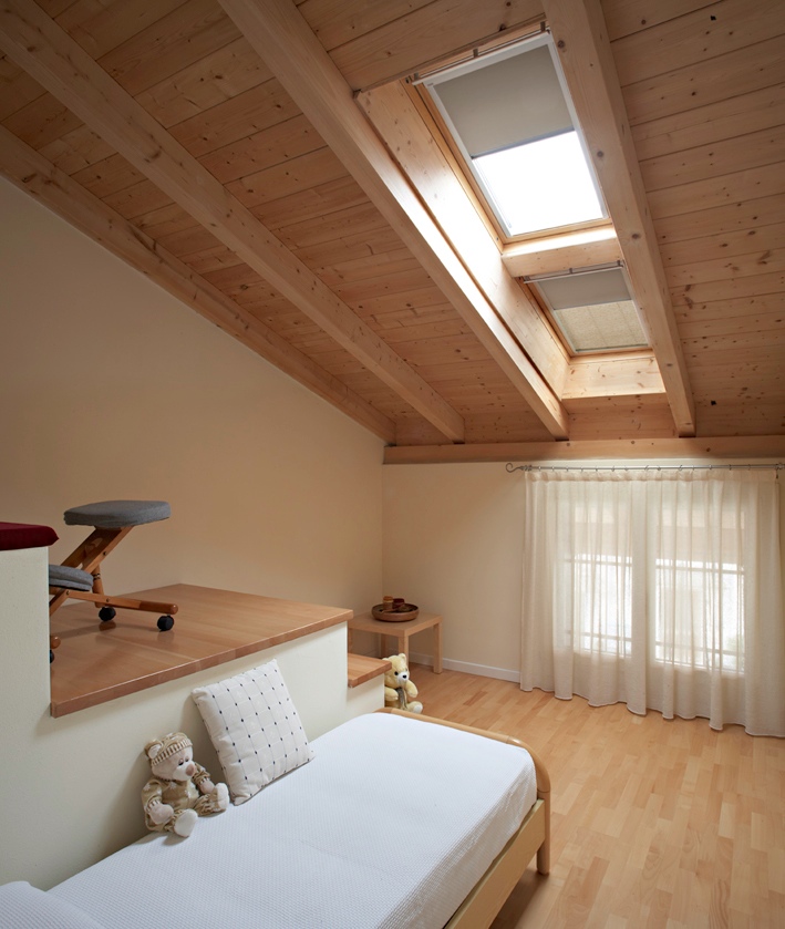Tetto in legno per una mansarda luminosa e accogliente casa luce Idee Scala Mansarda