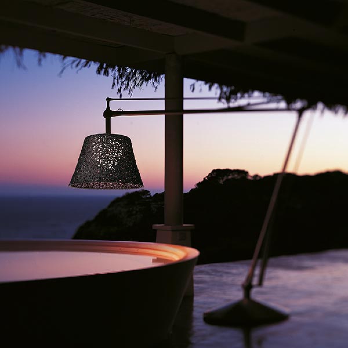 flos_outdoor_superarchimoon_outdoor_cs_superarchimoon_outdoor_06