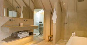 Bagno in mansarda