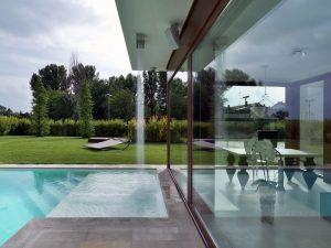 esterno con piscina