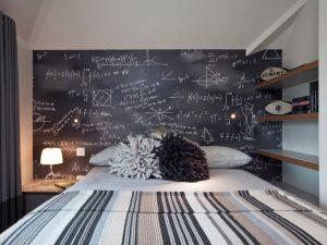 Letto con lavagna