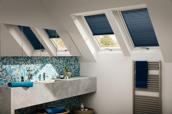 La tenda alla veneziana è perfetta per ambienti umidi, come il bagno.