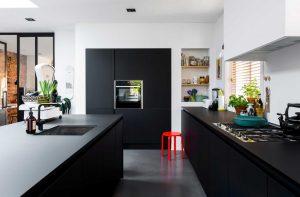 Cucina in nero