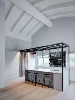 cucina con soffitto