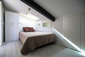 letto con finestra